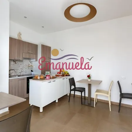 Emanuela Oda ve Kahvaltı Porto Cesareo